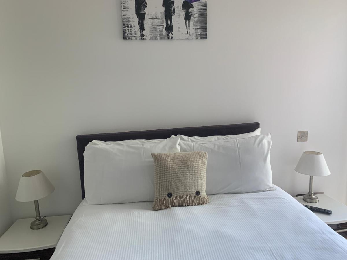 Quartermile 1 Bedroom Apartment - With Free Parking Included エディンバラ エクステリア 写真